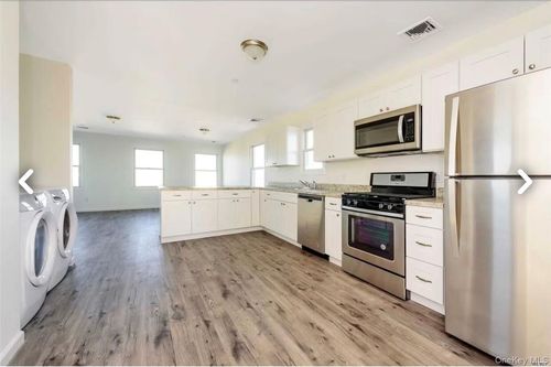 71 Illinois Ave, Long Beach, NY, 11561-1122 | Card Image