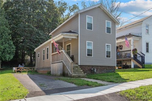 78 Varick St, Oswego, NY, 13126-3954 | Card Image