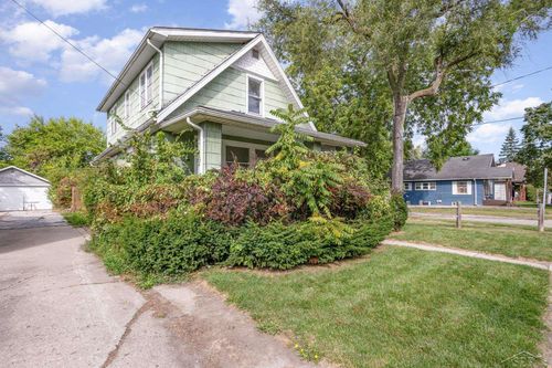 2463 Benjamin St, Saginaw, MI, 48602-5705 | Card Image