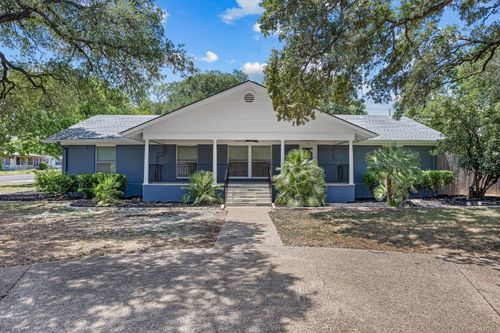 115 E Holland St, San Marcos, TX, 78666-3033 | Card Image