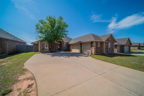 1105 Kelsi Drive, Moore, OK, 73160 | Card Image