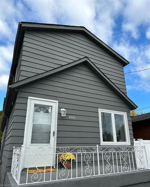 bsmt-2027 Brampton St, Hamilton, ON, L8H3S9 | Card Image
