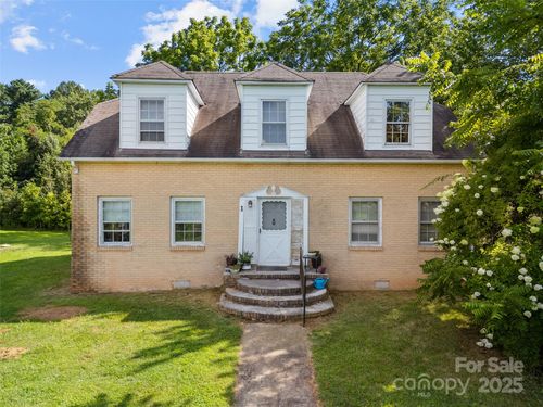 1 Dead End Rd, Flat Rock, NC, 28731-4745 | Card Image