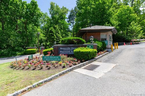 3e-1344 Midland Avenue, Yonkers, NY, 10708 | Card Image