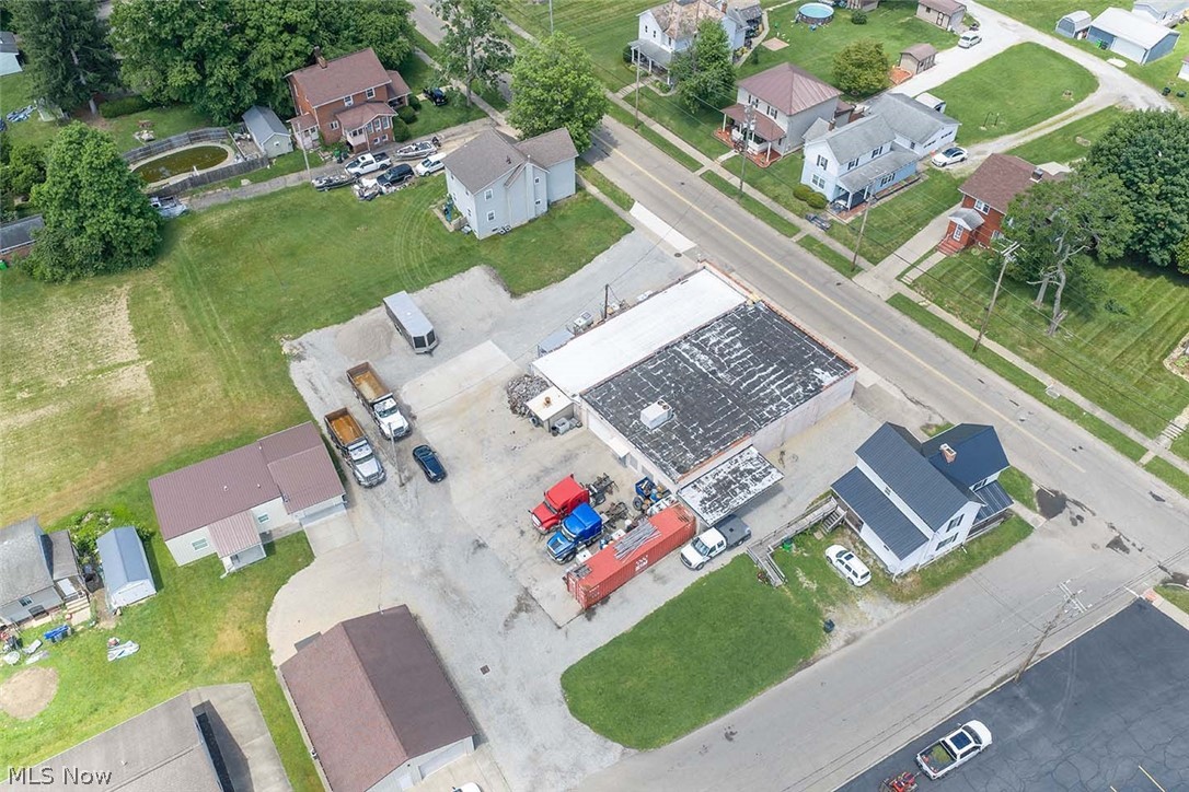 514 Trenton Ave, Uhrichsville, OH 44683