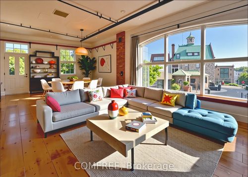 200-83 Little Bridge St, Almonte, ON, K0A1A0 | Card Image