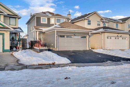 131 Coral Springs Cir Ne, Calgary, AB, T3J3P5 | Card Image