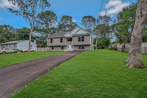 61 Margaret Dr, Coram, NY, 11727-4064 | Card Image