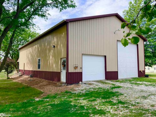 611 N 7th St, Oquawka, IL, 61469 | Card Image