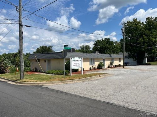201 A St, FARMVILLE, VA, 23901-1613 | Card Image