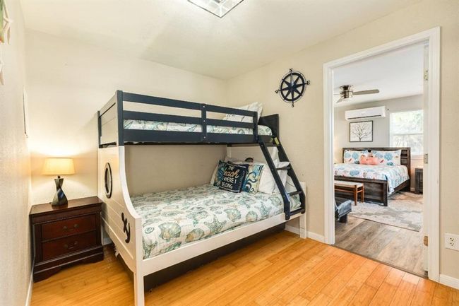 Secondary bedroom with bunk beds | Image 14