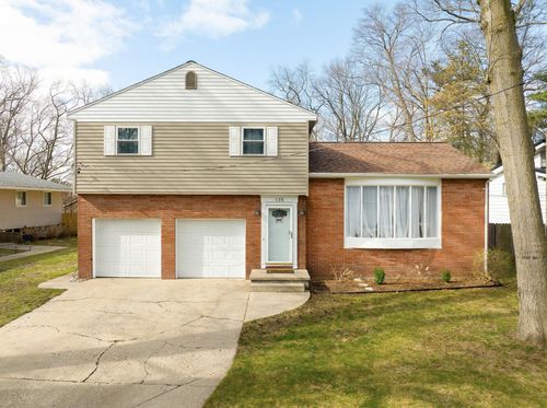 135 California Ave, North Muskegon, MI, 49445-2749 | Card Image