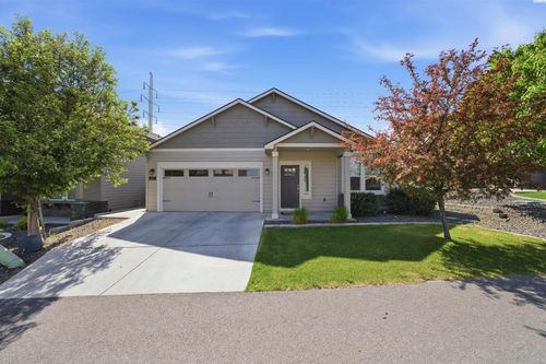 557 Roslyn Ct, Richland, WA, 99352-5113 | Card Image