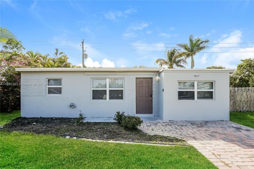 2517 Ne 12th Ter, Pompano Beach, FL, 33064-6907 | Card Image