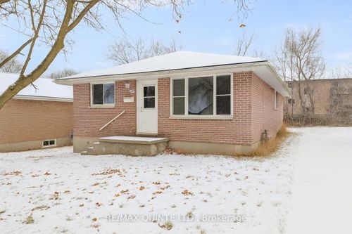 {{alt}} | Card Image