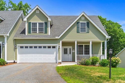 72d-72D Hummingbird Ln, Groton, MA, 01450-3329 | Card Image