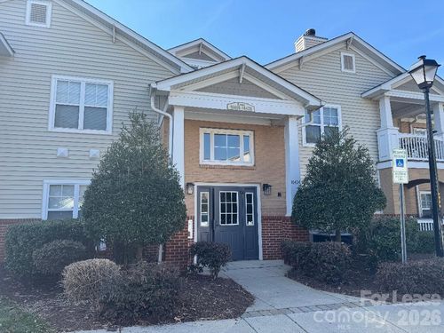 16412 Redstone Mountain Ln, Charlotte, NC, 28277-2994 | Card Image