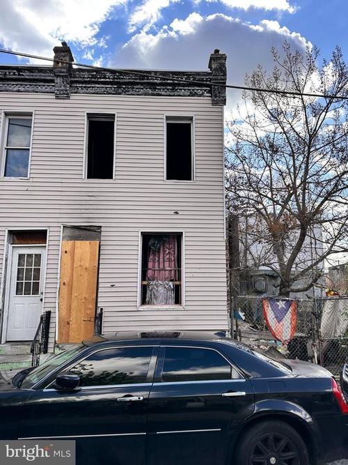 2805 N Mutter St, PHILADELPHIA, PA, 19133-3528 | Card Image
