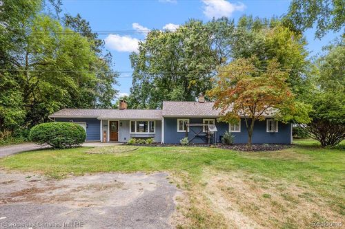 2240 W Nalone, Wixom, MI, 48393-1337 | Card Image