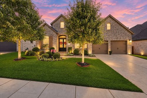 9308 Pecan Woods Trl, Lantana, TX, 76226-2637 | Card Image