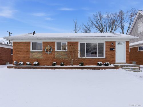 23024 Playview St, Saint Clair Shores, MI, 48082-1309 | Card Image