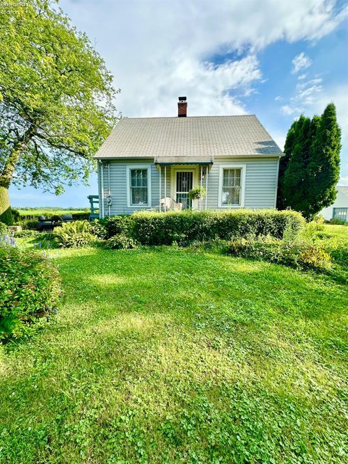 3120 Boos Rd, Huron, OH, 44839-2032 | Card Image
