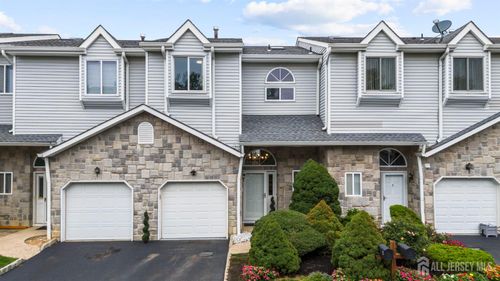 4 Lee Lee Ln, South Amboy, NJ, 08879-2904 | Card Image