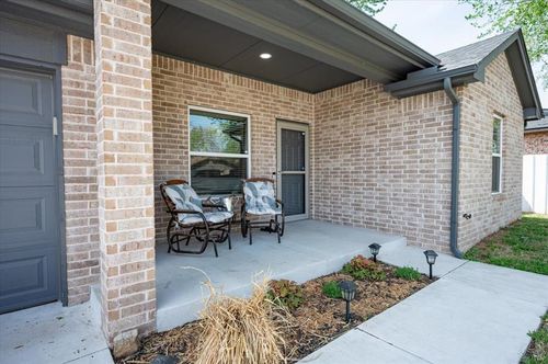 502 E Hudson St, Lexington, OK, 73051-8739 | Card Image