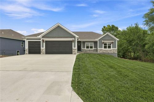 901 Captain Merriman Dr, Freeman, MO, 64746-6330 | Card Image