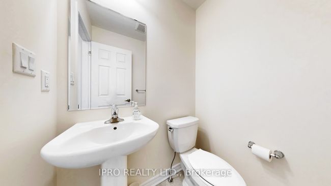 1145 Dragonfly Ave, House attached with 3 bedrooms, 3 bathrooms and 1 parking in Pickering ON | Image 21