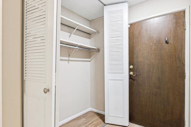 22_18_interior.jpg | Image 22