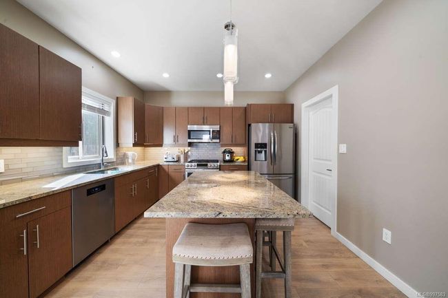 609 Amble Pl, House other with 4 bedrooms, 4 bathrooms and 3 parking in Langford BC | Image 12