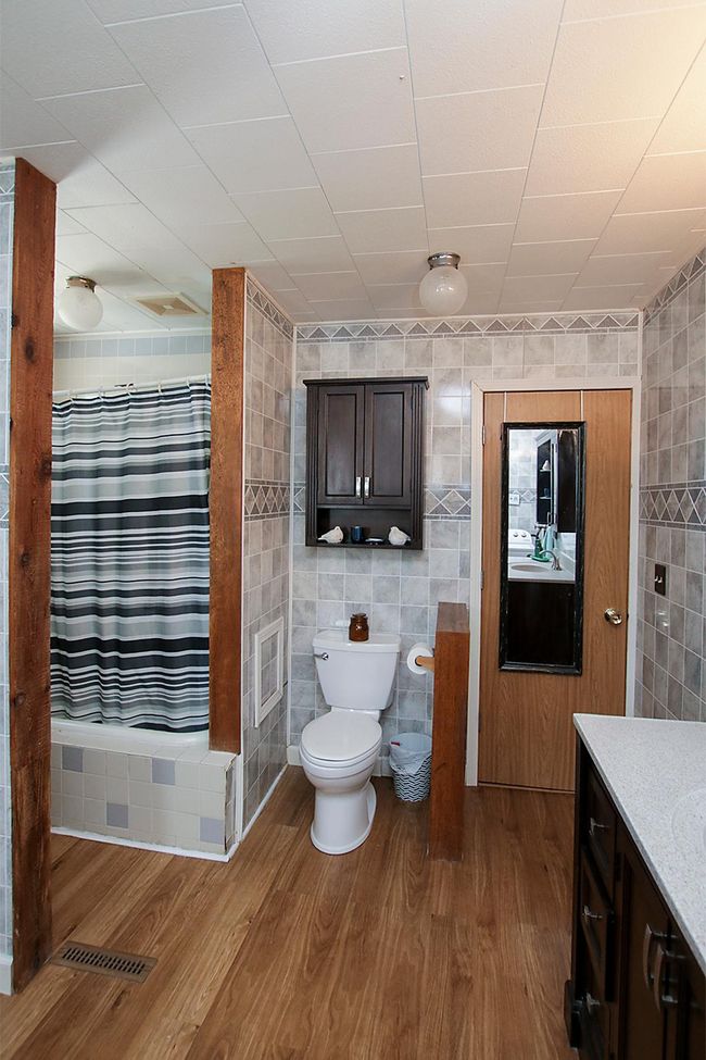 bathroom | Image 8
