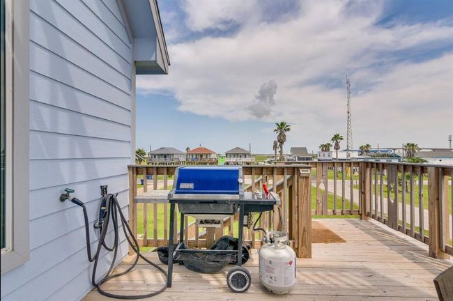 315 Murex St, House other with 3 bedrooms, 2 bathrooms and null parking in Surfside Beach TX | Image 4