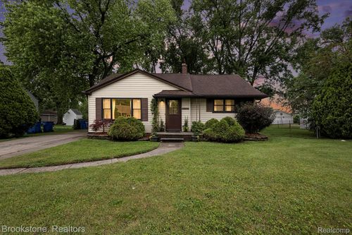 11780 Avondale Ave, Warren, MI, 48089-3913 | Card Image