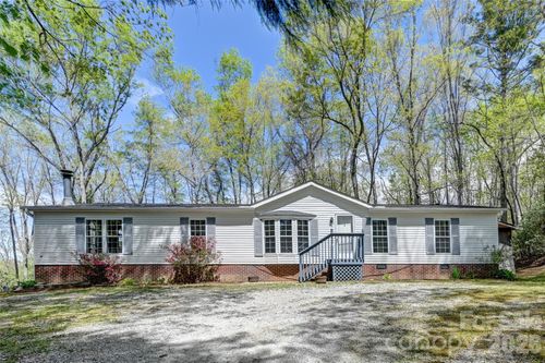 98 Fork Ridge Ln, Hendersonville, NC, 28792-9066 | Card Image