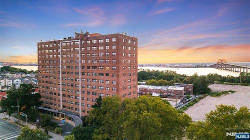 1225 John F Kennedy, Bayonne, NJ, 07002 | Card Image