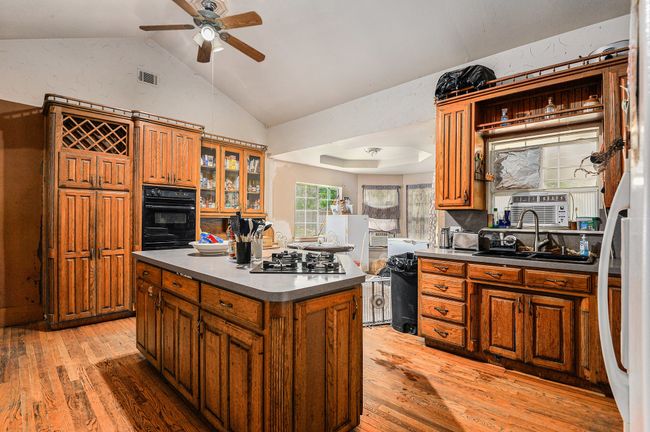 3354 W Highway 199, House other with 5 bedrooms, 2 bathrooms and null parking in Springtown TX | Image 8