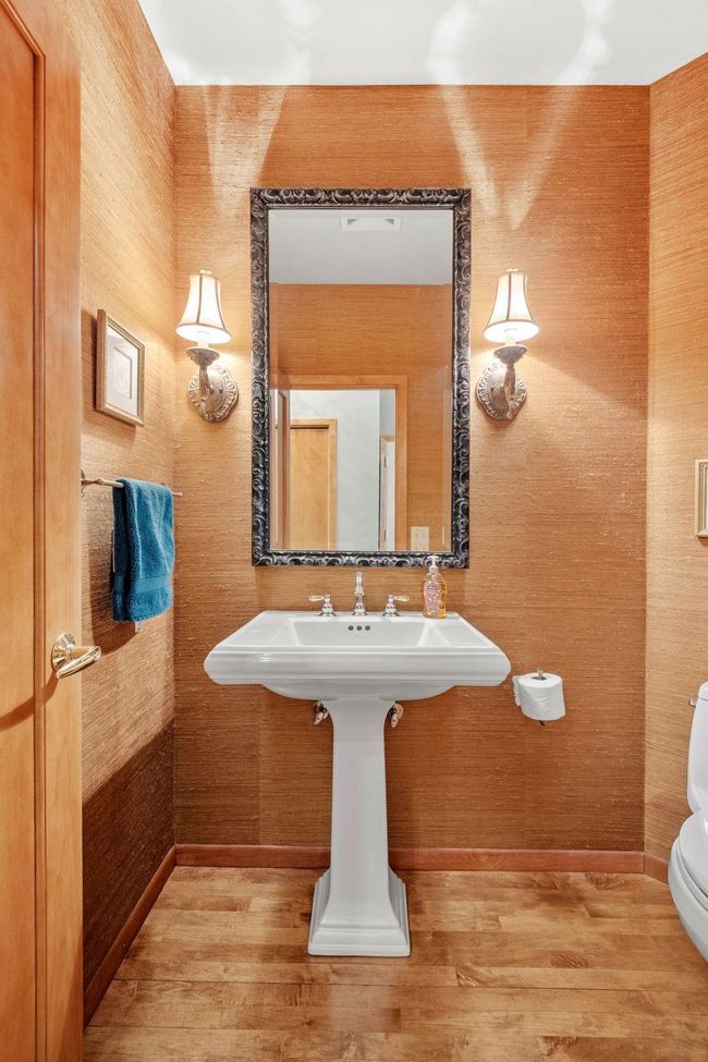 33 Summit Vw, Townhouse with 3 bedrooms, 3 bathrooms and null parking in North Oaks MN | Image 21