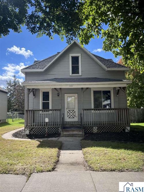 811 N Broadway, New Ulm, MN, 56073 | Card Image