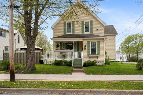 216 Brookside Ave, New Glasgow, NS, B2H3E5 | Card Image