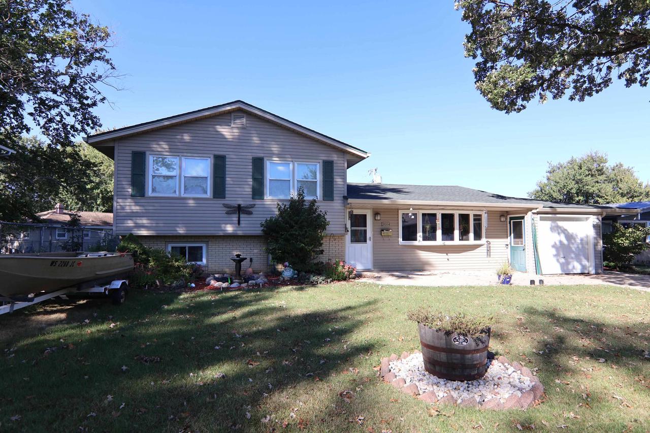 Crosby Ave, Janesville, WI 53546