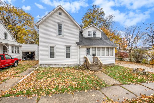 318 E Dayton St, Fremont, MI, 49412-1314 | Card Image