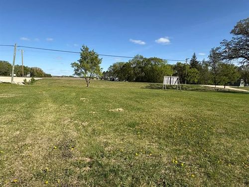 8232 Henderson Highway, Lockport, MB, R1B1A1 | Card Image