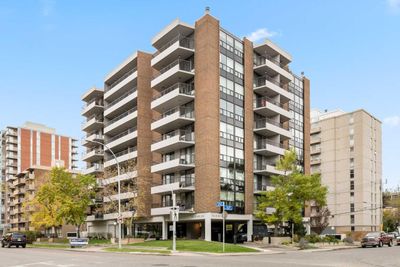 4 - 133 25 Ave Sw, Condo with 2 bedrooms, 2 bathrooms and 1 parking in Calgary AB | Image 1