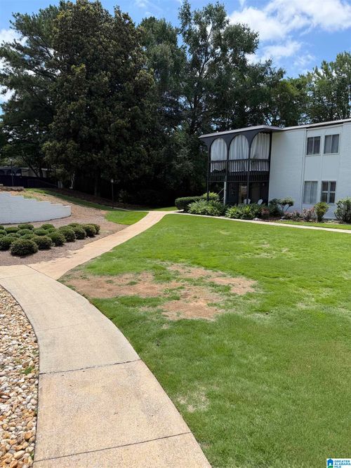 a-3021 Massey Rd, VESTAVIA HILLS, AL, 35216-3626 | Card Image