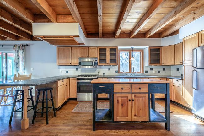 76 South Rd, House other with 3 bedrooms, 3 bathrooms and null parking in Kent CT | Image 14
