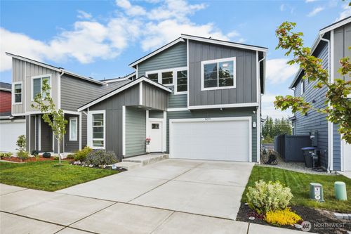 5071 Granger St, Bremerton, WA, 98312-5043 | Card Image