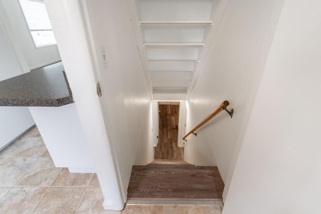 Stairs to low-level | Image 22
