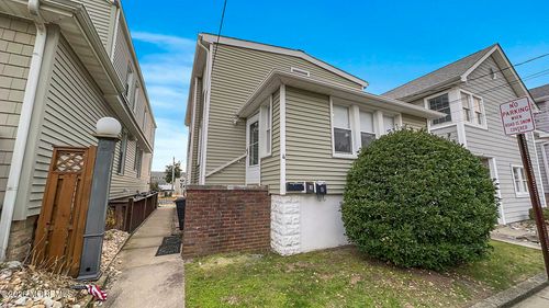 2-4 Via Ripa Way, Sea Bright, NJ, 07760 | Card Image